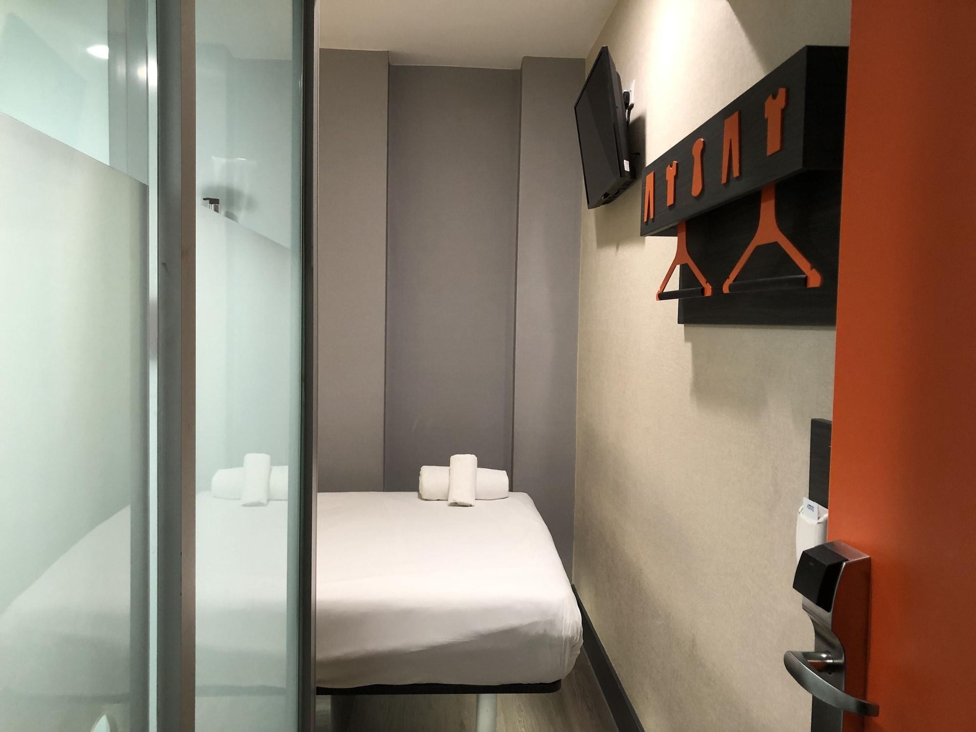 Easyhotel Birmingham Exterior photo
