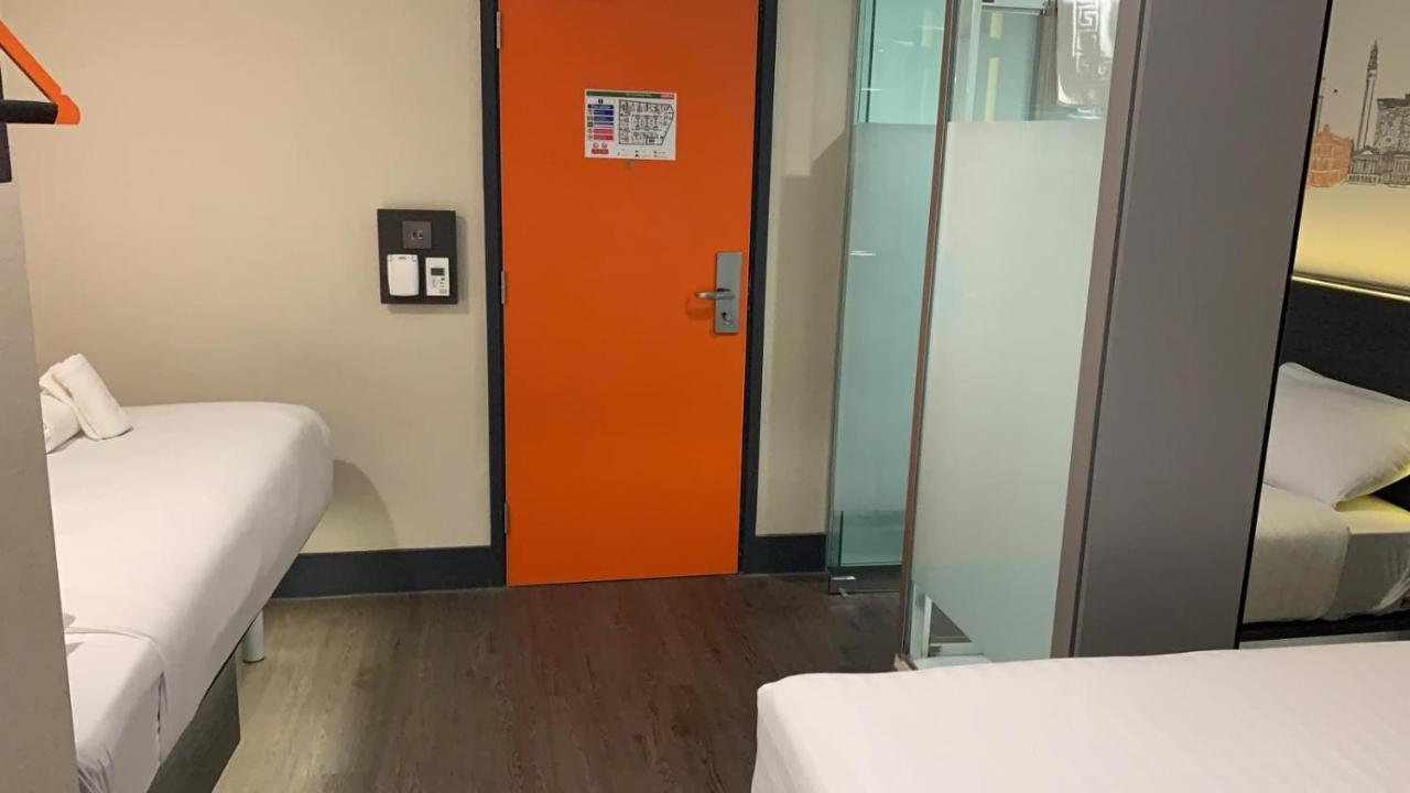 Easyhotel Birmingham Exterior photo